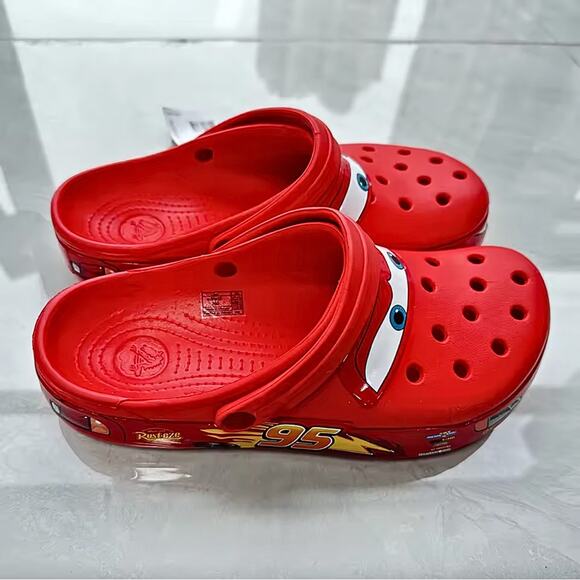 NWT Crocs Lightning McQueen Shoes Slides Red Size M4-M10 W6-W12 Cars Disney - Picture 5 of 6